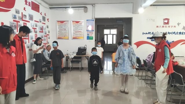 引导孩子们在趣味互动中收获快乐